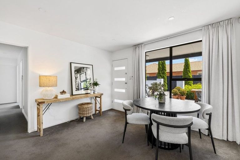 Photo of property in 9 Wakelin Place, Redwood, Christchurch, 8051