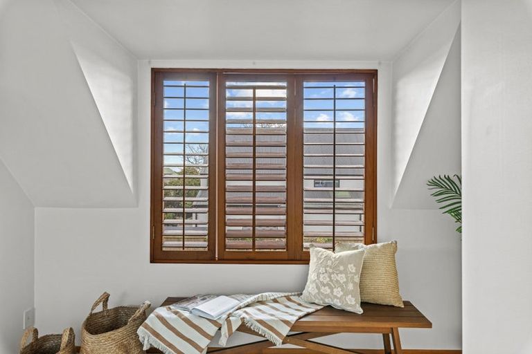 Photo of property in 2/151 Idris Road, Strowan, Christchurch, 8052