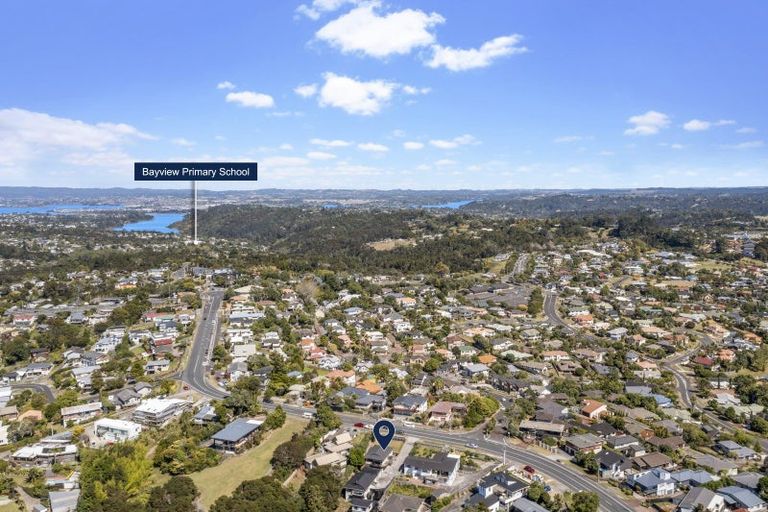 Photo of property in 1/39 Sunset Road, Totara Vale, Auckland, 0632