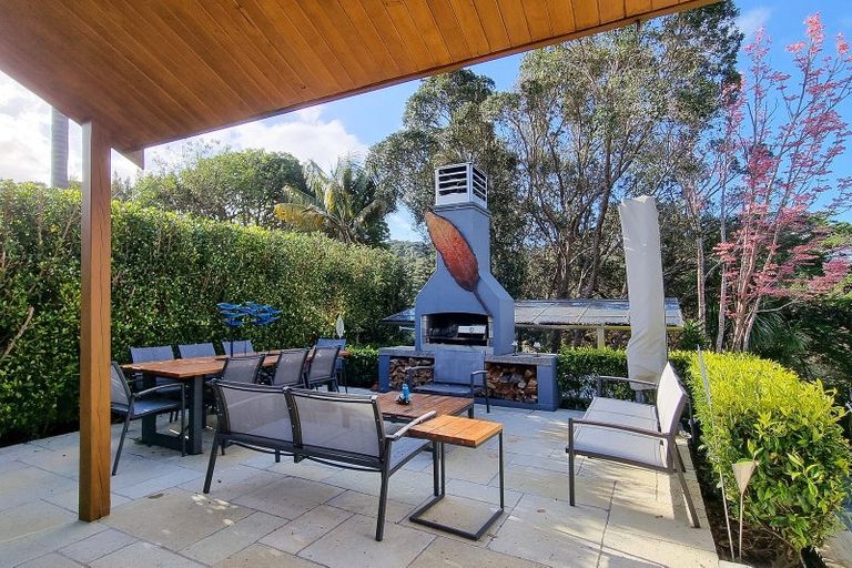 Photo of property in 417 Leigh Road, Whangateau, 0985