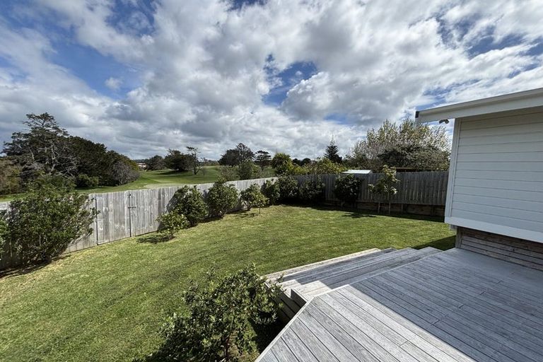 Photo of property in 1389 Whangaparaoa Road, Army Bay, Whangaparaoa, 0930
