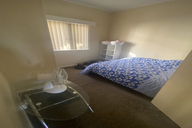 Photo of property in 104 Kenderdine Road, Papatoetoe, Auckland, 2025