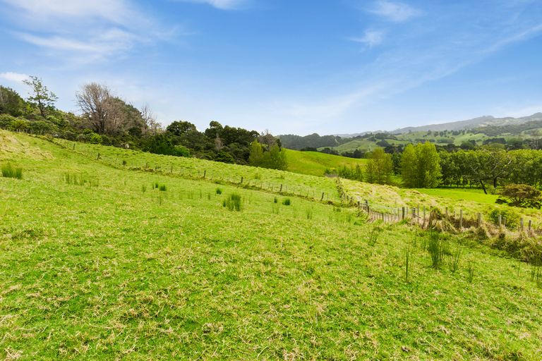 Photo of property in 50 Upper Whangateau Road, Big Omaha, Warkworth, 0985