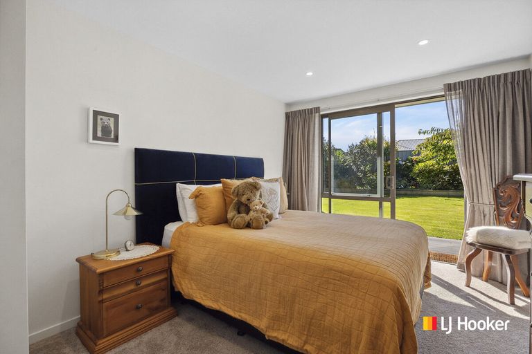 Photo of property in 17 Awa Toru Drive, Fairfield, Dunedin, 9018