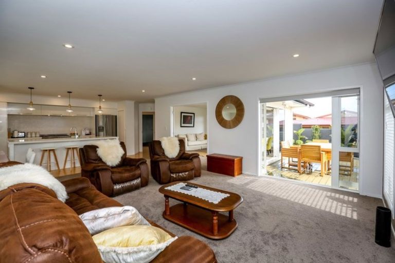 Photo of property in 3b Anderson Way, Highlands Park, New Plymouth, 4312