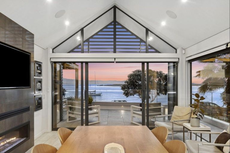 Photo of property in 333 Wakefield Quay, Stepneyville, Nelson, 7010