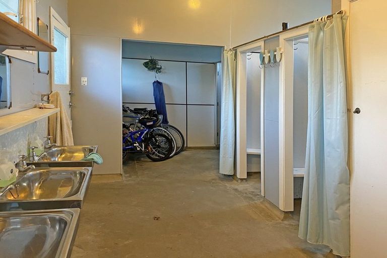 Photo of property in 20 Ryley Street, Owaka, 9535