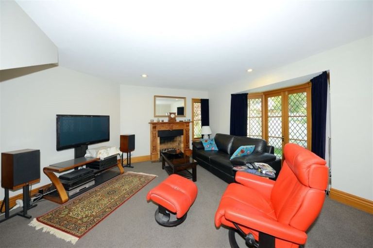 Photo of property in 1/16 Glenburn Place, Avonhead, Christchurch, 8042