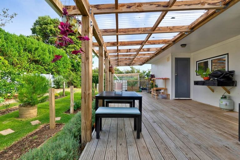 Photo of property in 16 Ponderosa Place, Opunake, 4616