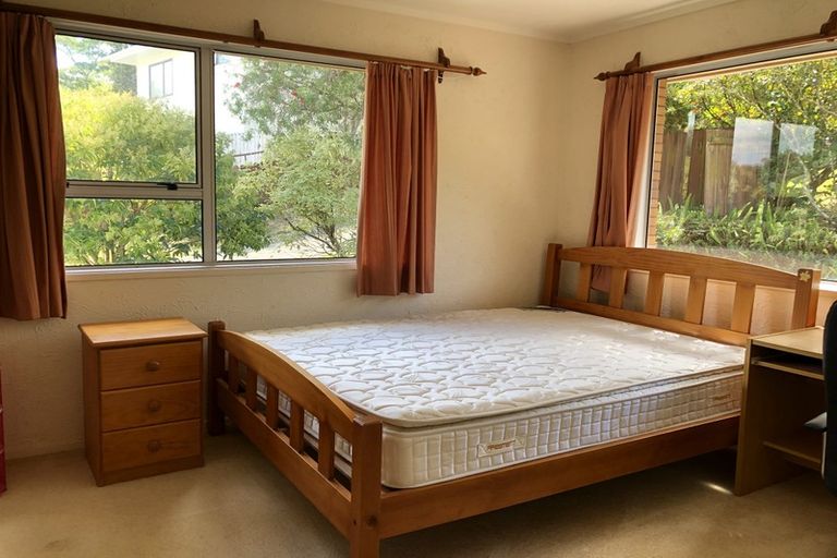 Photo of property in 63 Lynden Avenue, Hillcrest, Auckland, 0627