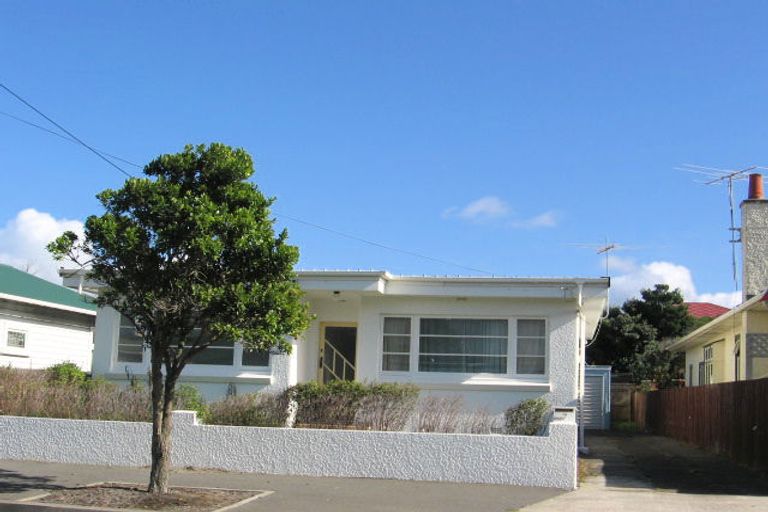 Photo of property in 7 Collins Street, Petone, Lower Hutt, 5012