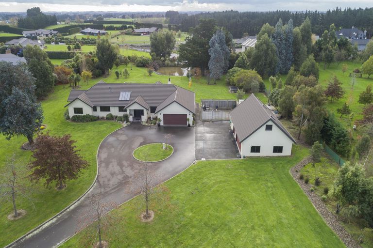 Photo of property in 45 Dobsons Lane, Kelvin Grove, Palmerston North, 4470