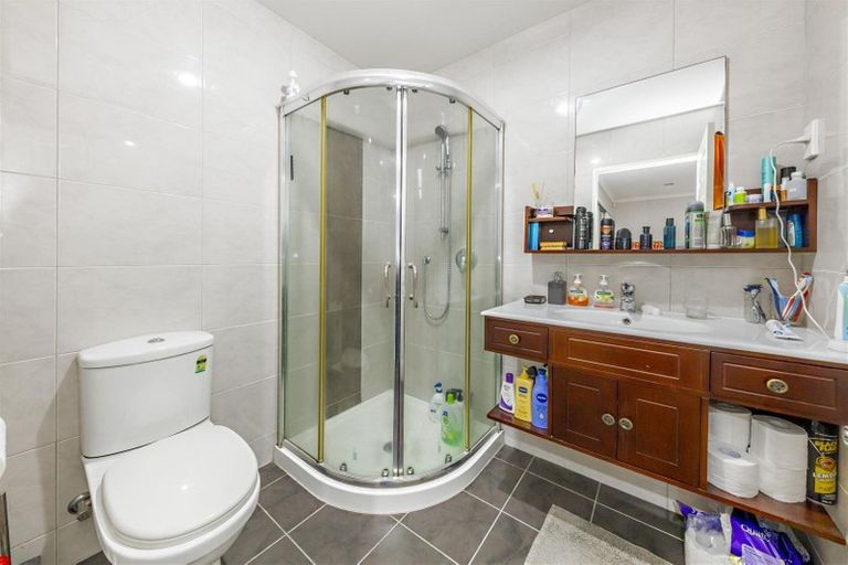 Photo of property in 43a Gray Avenue, Mangere East, Auckland, 2024