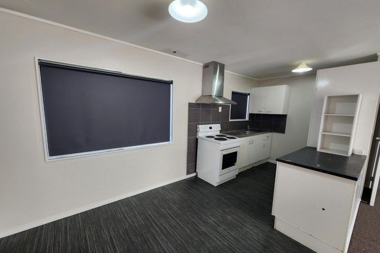 Photo of property in 2/34 Shifnal Drive, Randwick Park, Auckland, 2105