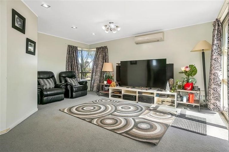 Photo of property in 8 Tane Street, New Lynn, Auckland, 0600