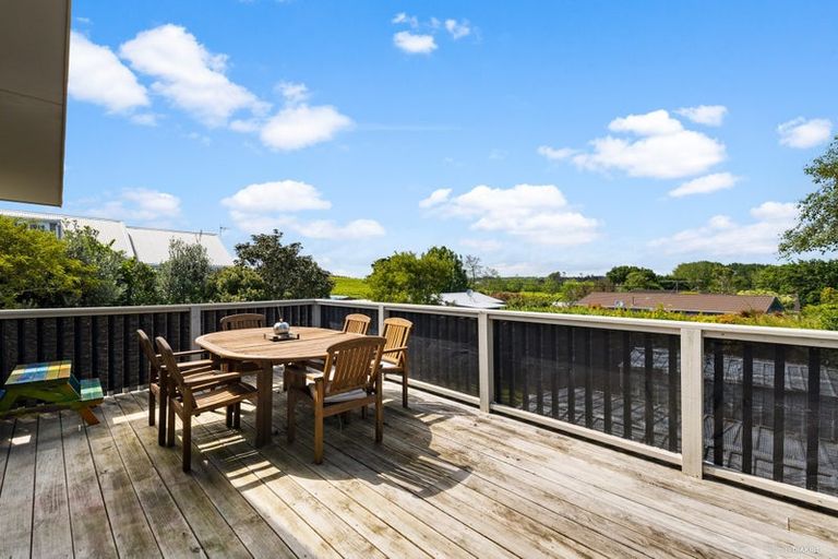 Photo of property in 44 Riverhead Road, Kumeu, 0810