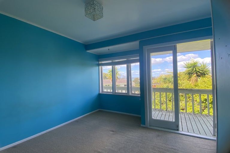 Photo of property in 80 Marine Parade, Mellons Bay, Auckland, 2014