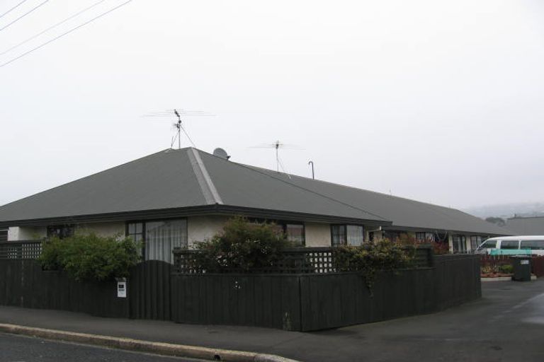 Photo of property in 18 Dick Street, South Dunedin, Dunedin, 9012