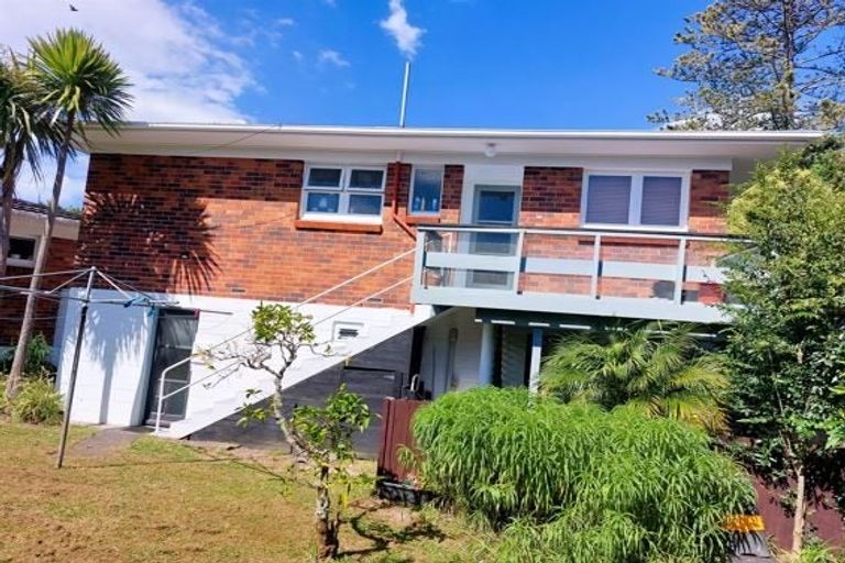 Photo of property in 4/162 Onewa Road, Northcote, Auckland, 0627
