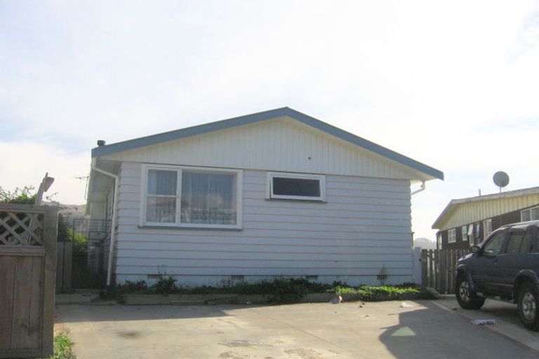 Photo of property in 8 Ash Grove, Ranui, Porirua, 5024