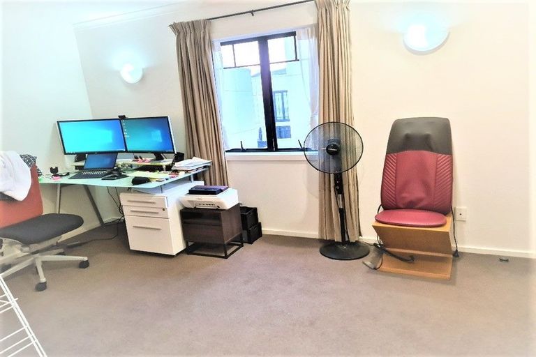 Photo of property in 74 Salamanca Road, Sunnynook, Auckland, 0620