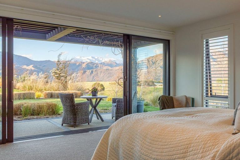 Photo of property in 1 Todd Lane, Lake Hayes, Queenstown, 9371