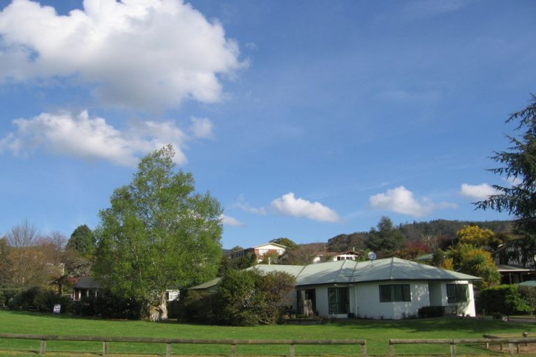 Photo of property in 3b Blackmore Drive, Lynmore, Rotorua, 3010