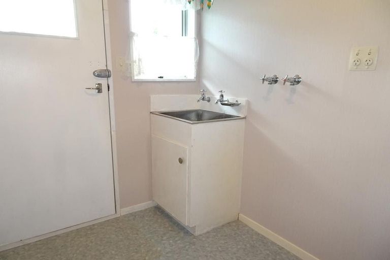 Photo of property in 12 Jeffares Place, Taradale, Napier, 4112