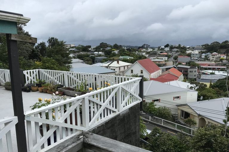 Photo of property in 15 Charlotte Avenue, Brooklyn, Wellington, 6021