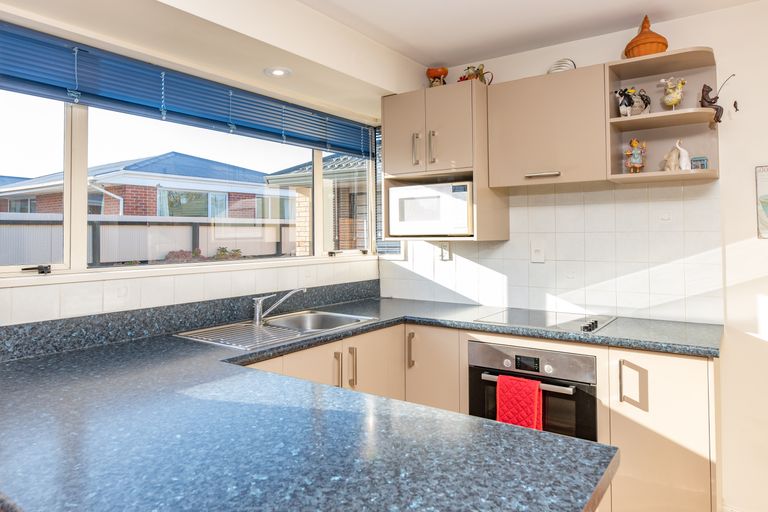 Photo of property in 1/4 Daniels Road, Redwood, Christchurch, 8051