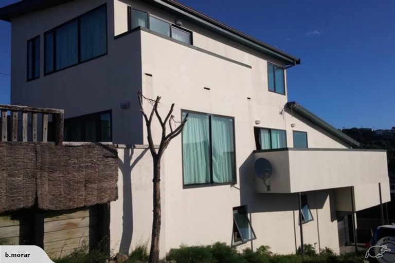 Photo of property in 1 Bunker Way, Strathmore Park, Wellington, 6022