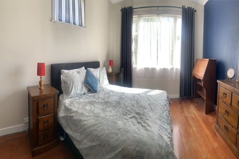 Photo of property in 6 Colonel Place, Featherston, 5710