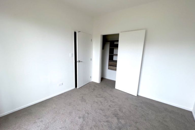 Photo of property in 18 Woven Place, Karaka, Papakura, 2113
