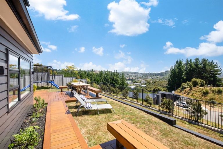 Photo of property in 20 Pacific View, Whitby, Porirua, 5024