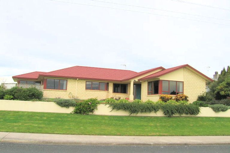 Photo of property in 99 Baverstock Road, Nawton, Hamilton, 3200