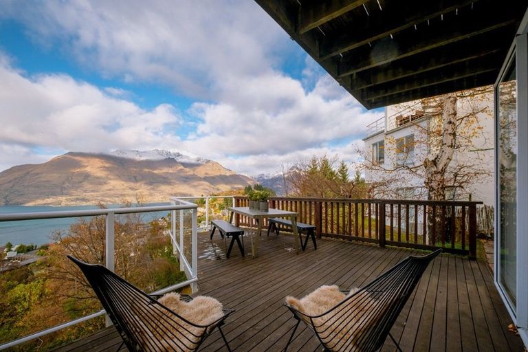 Photo of property in 7b Von Place, Fernhill, Queenstown, 9300