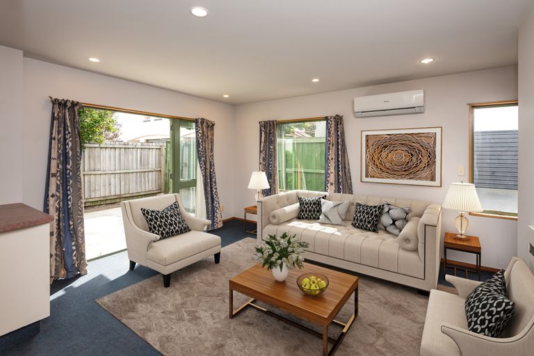 Photo of property in 2/11 Crohane Place, Addington, Christchurch, 8024