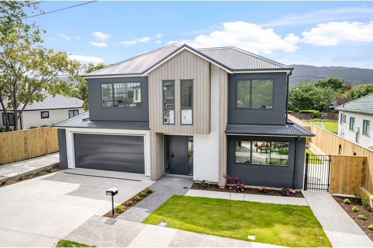 Photo of property in 47a Heretaunga Square, Silverstream, Upper Hutt, 5019