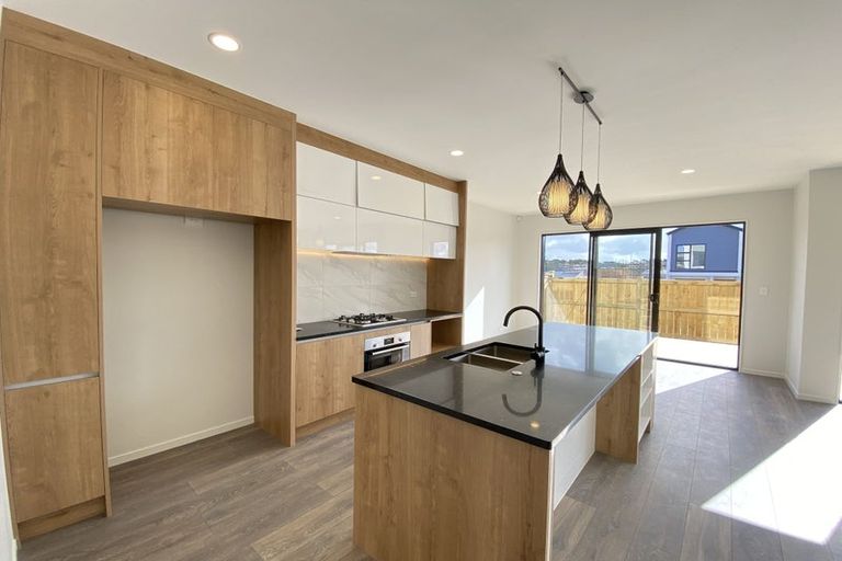 Photo of property in 117 Waekahu Road, Westgate, Auckland, 0814