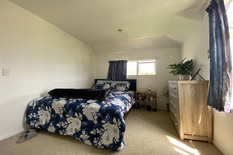 Photo of property in 1b Bould Street, Johnsonville, Wellington, 6037