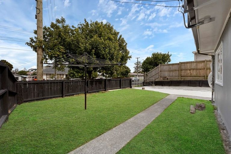 Photo of property in 1/116 Beaumonts Way, Manurewa, Auckland, 2102