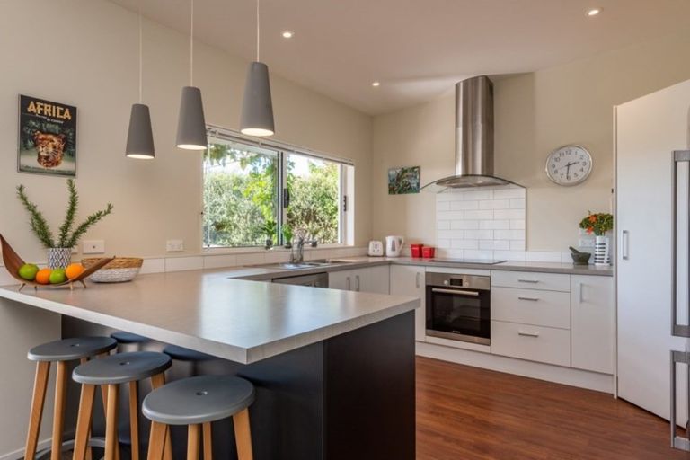 Photo of property in 10 Sue Avenue, Otaki, 5512