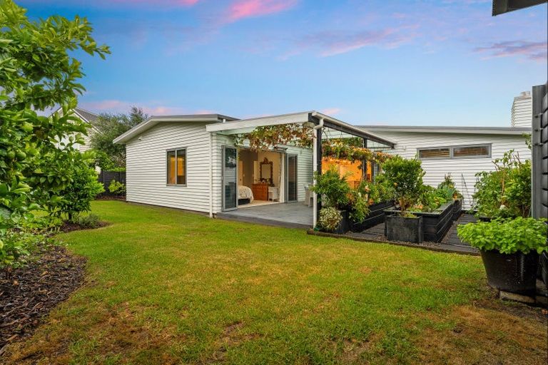 Photo of property in 4 Taumata Road, Omaha, Warkworth, 0986