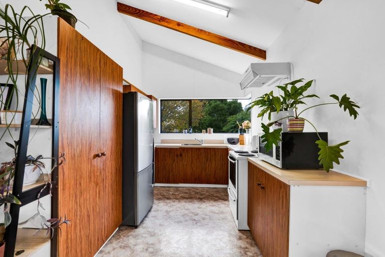 Photo of property in 24 Poplar Grove, Whalers Gate, New Plymouth, 4310