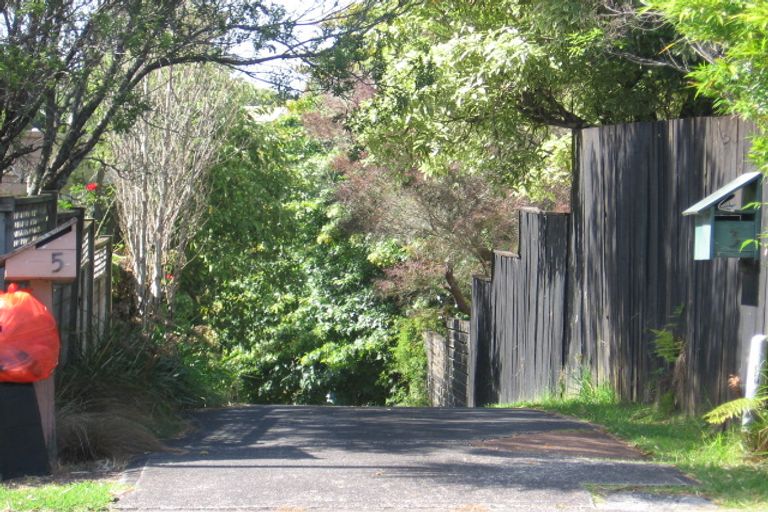 Photo of property in 3 Titiwai Place, Birkenhead, Auckland, 0626