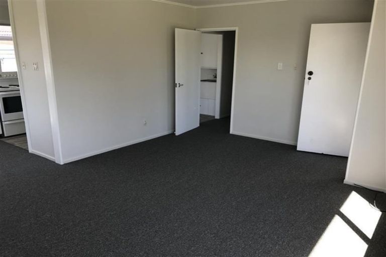 Photo of property in 5 Beeston Crescent, Manurewa, Auckland, 2102