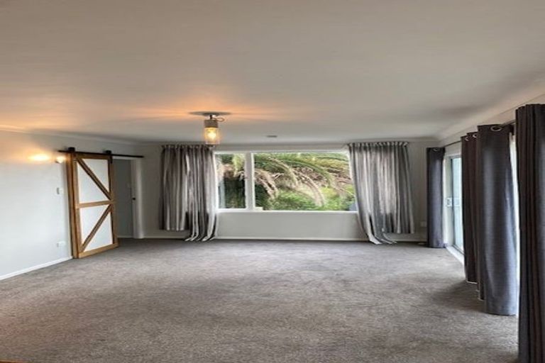 Photo of property in 26 Cedar Terrace, Stanmore Bay, Whangaparaoa, 0932