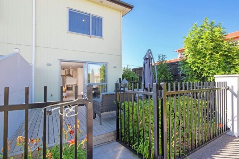 Photo of property in 35/11 Ray Small Drive, Papakura, 2110