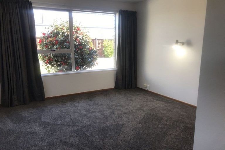 Photo of property in 2/9 Lagan Street, Belfast, Christchurch, 8051