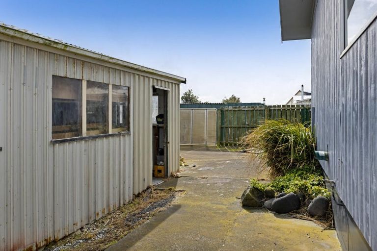 Photo of property in 22 Hickey Place, Opunake, 4616